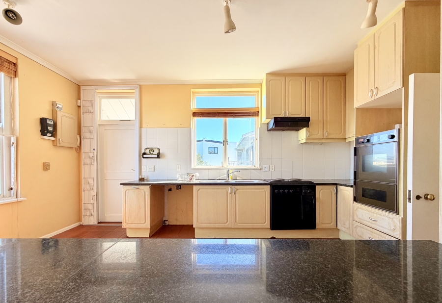 4 Bedroom Property for Sale in Voelklip Western Cape